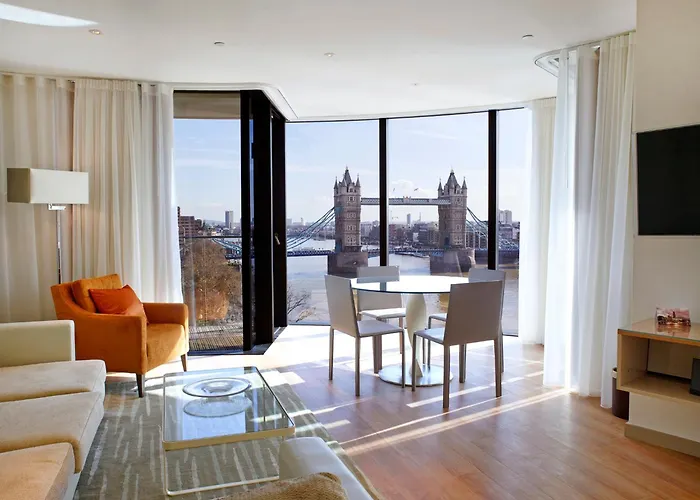 Hôtel de l'aéroport: Cheval Three Quays At The Tower Of London