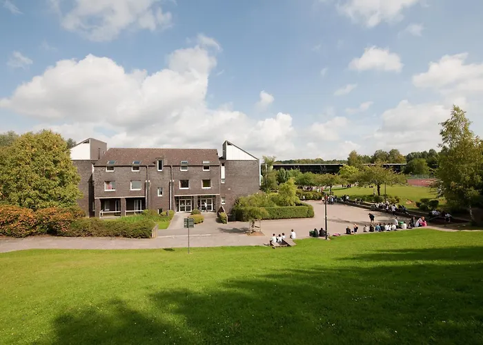 Hotel pres du College: Auberge des 3 Fontaines