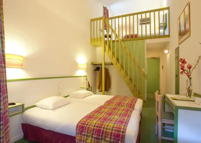 Logis Hotel Les Cedres