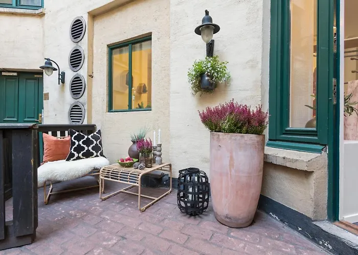Nordic Host - City Center 2 Bed / 2 Bath - Skippergata - 3 Minutes From Station