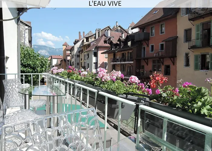 Lofts And Lakes Premium