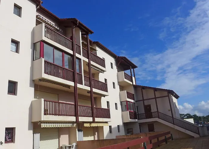 Apartment Le Grand Pavois By Interhome