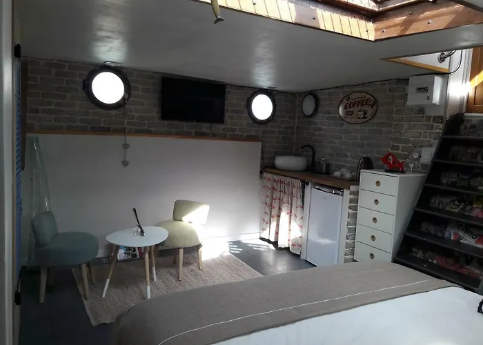 Péniche La Belle Aimée