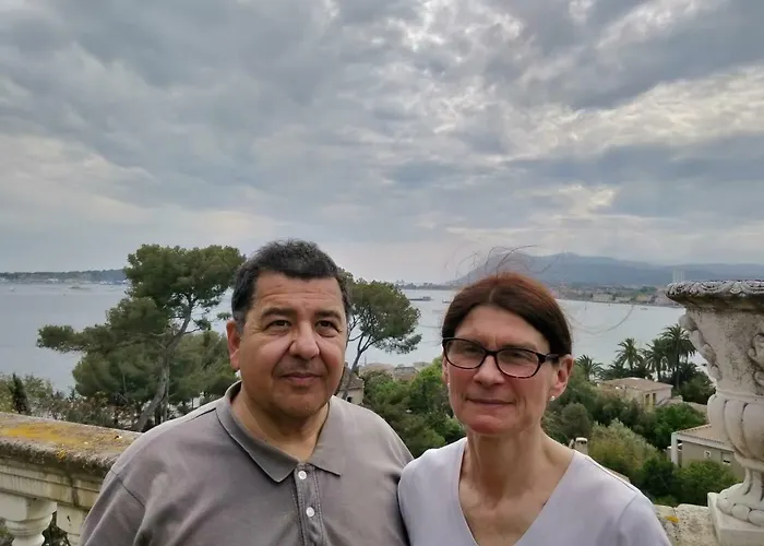 Hôtel de plage: Le Village 76 m2 Climatisation 1er arrondissement gare à pied