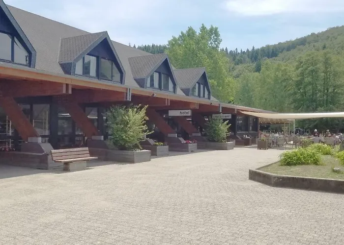  Domaine Du Lac Chambon