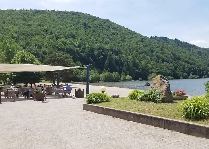  Domaine Du Lac Chambon