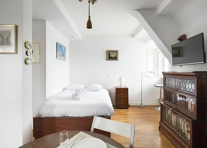 Le Chateaubriand By Cocoonr