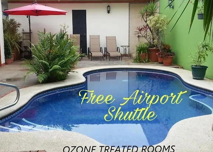 La Guaria Inn&Suites