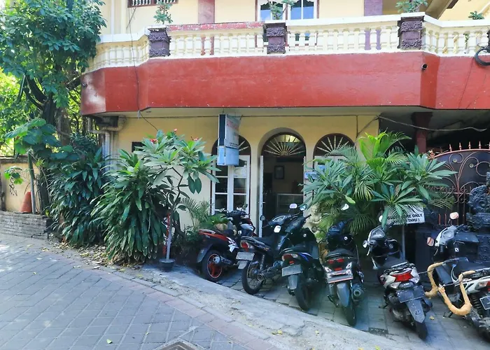 Pension de Famille Bali Duta Wisata Beach Inn By Zuzu