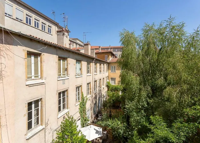 Hotel pres du College: Sur les hauteurs du Vieux Lyon