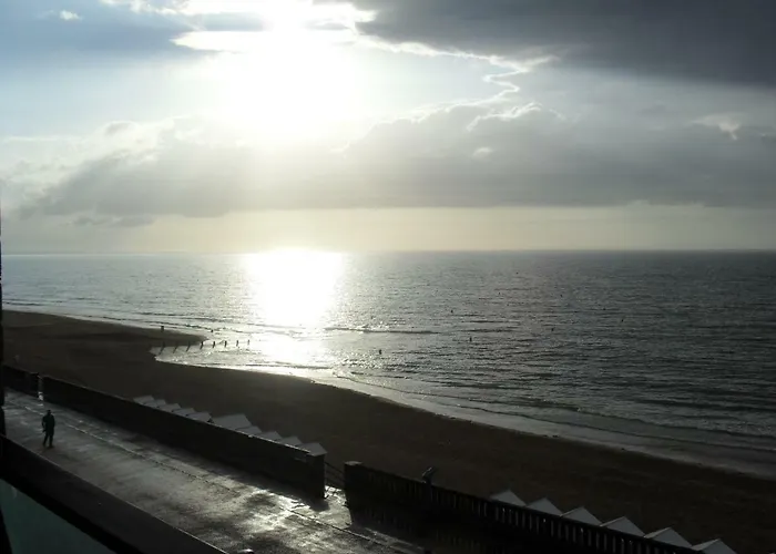 Cabourg Face A La Mer