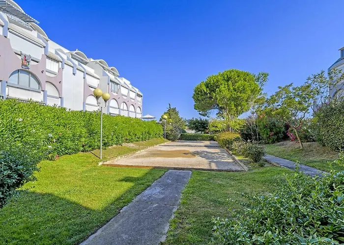 T2 cosy de 41m2 à 400 m de la plage, résidence avec piscine.