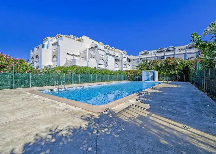T2 cosy de 41m2 à 400 m de la plage, résidence avec piscine.