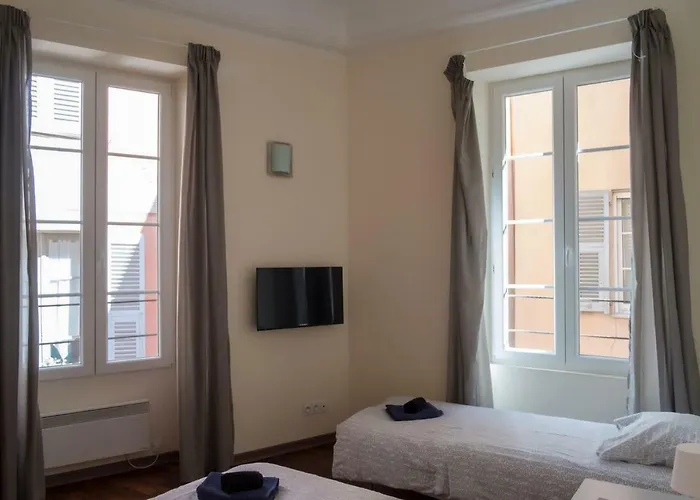 Magnifiques Appartements au coeur du Vieux Nice