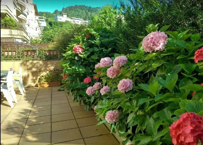 Ondarreta Beach & Terrace