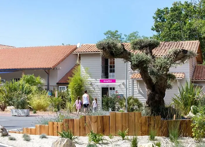 Mh Camping 4* Face Royan