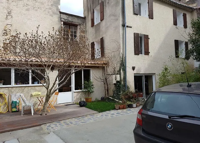 Maison Atypique Au Pied Du Chateau