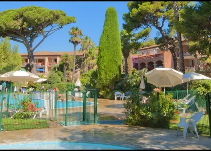 Entre Mer Et Piscine