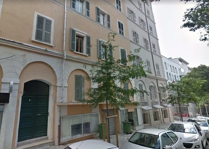 Location de vacances: Boulevard GRAZIANI