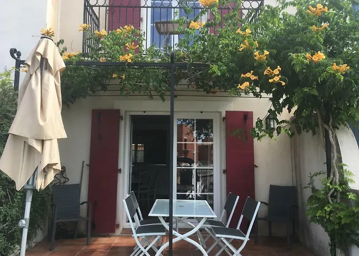 Villa avec piscine: Marina Dans Residence Avec Piscine