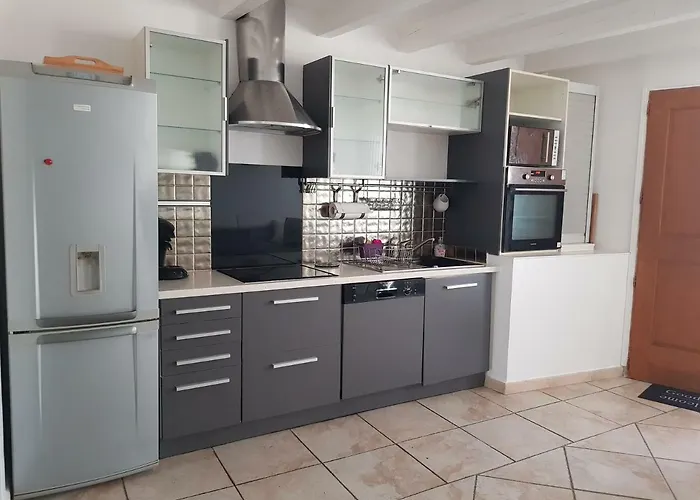 Appartement T3 Duplex Centre Historique Petite Vue Mer
