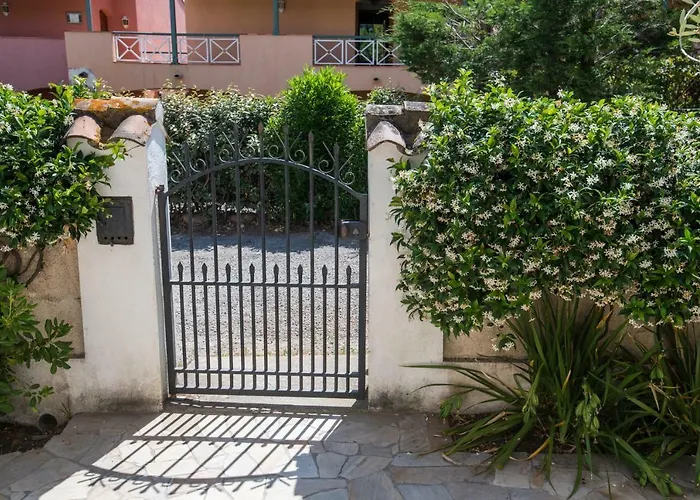 Charmante petite maison a l'éntrée de Saint Tropez