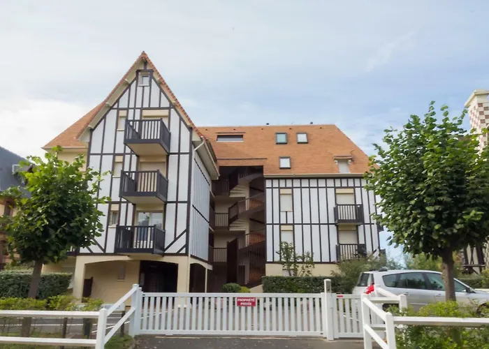 Charmant appartement face à la Mer avec balcon