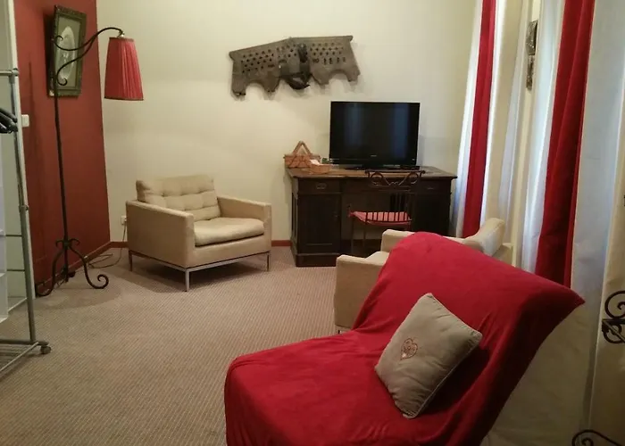 Chambres touristiques La Cour Des Hôtes