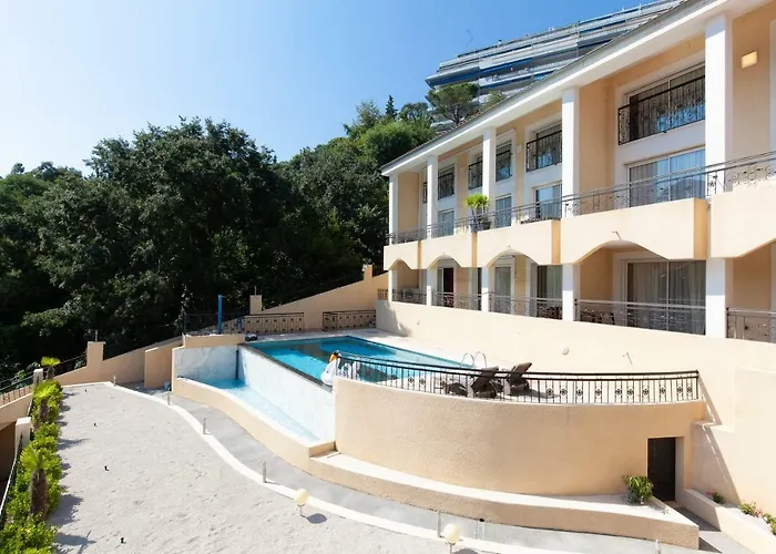 Residence D'Azur Riou