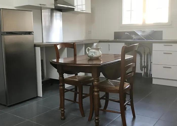 Appartement récent, proche centre ancien