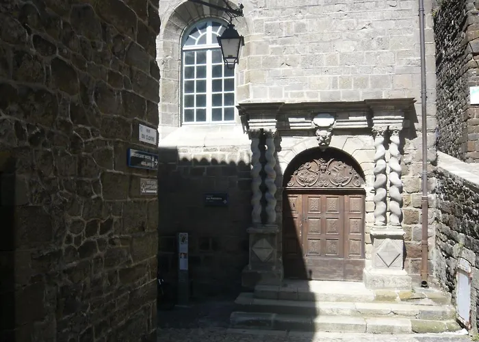 Le Petit St Jacques