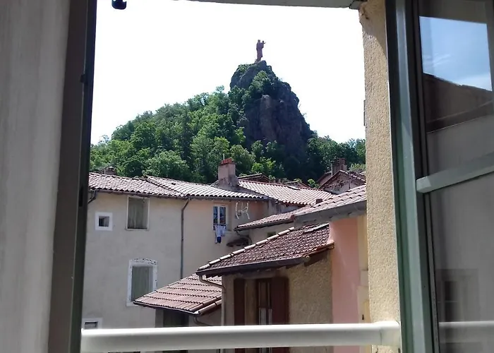 Le Petit St Jacques