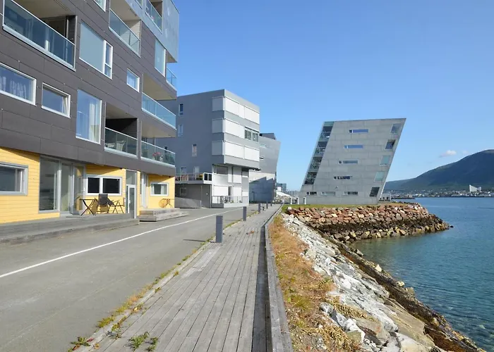 Sea View City Apartment