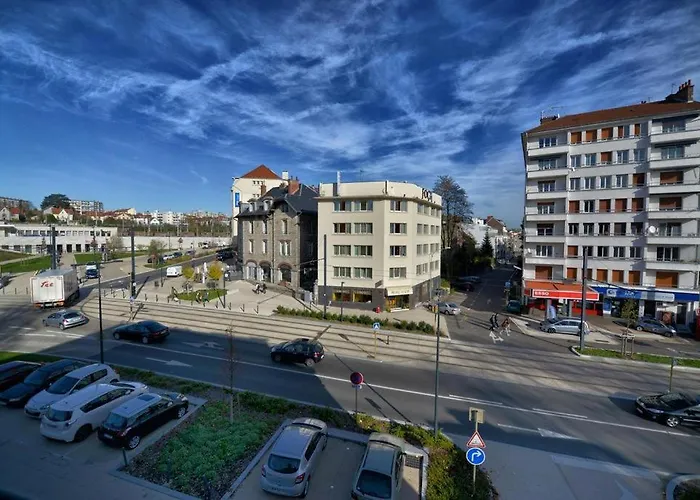 Les Suites Du Parc