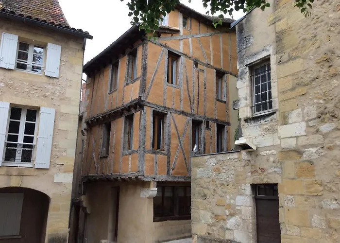 Maison De Corinne