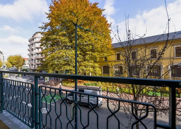 Appartement 2 Chambres Au Coeur D'Annecy Avec Terrasse