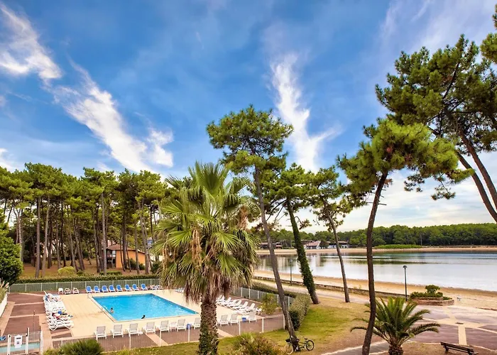 Self Catering: Sowell Family Pignada Plage