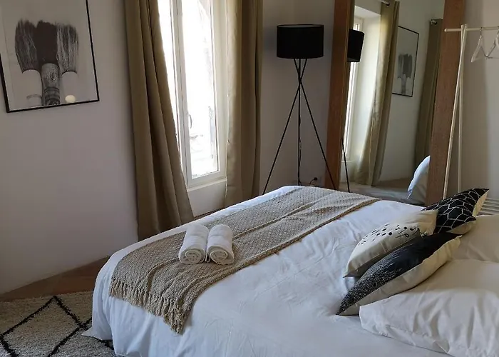 Suite Familiale Saint-Exupery-Spacieux-Hypercentre-Wifi-Velo