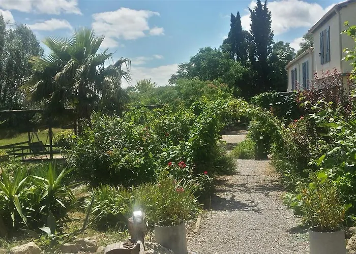 Aux Roses De L'Etang